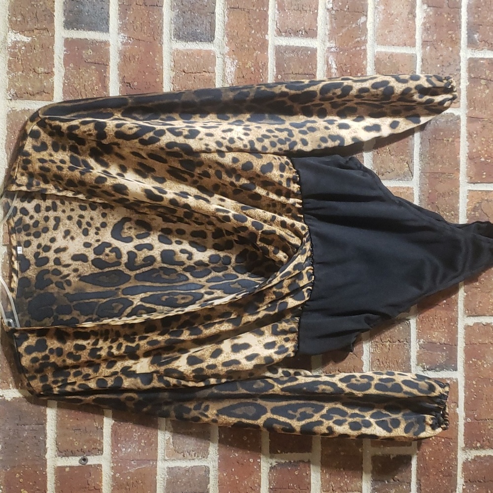 LADIES leopard print bodysuit.